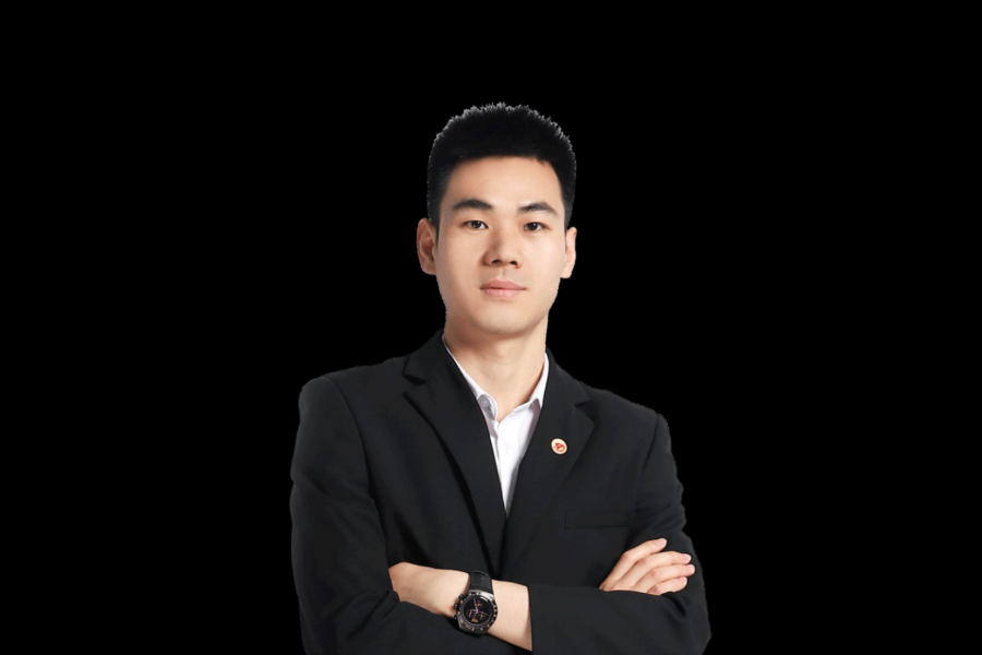 王刚.png